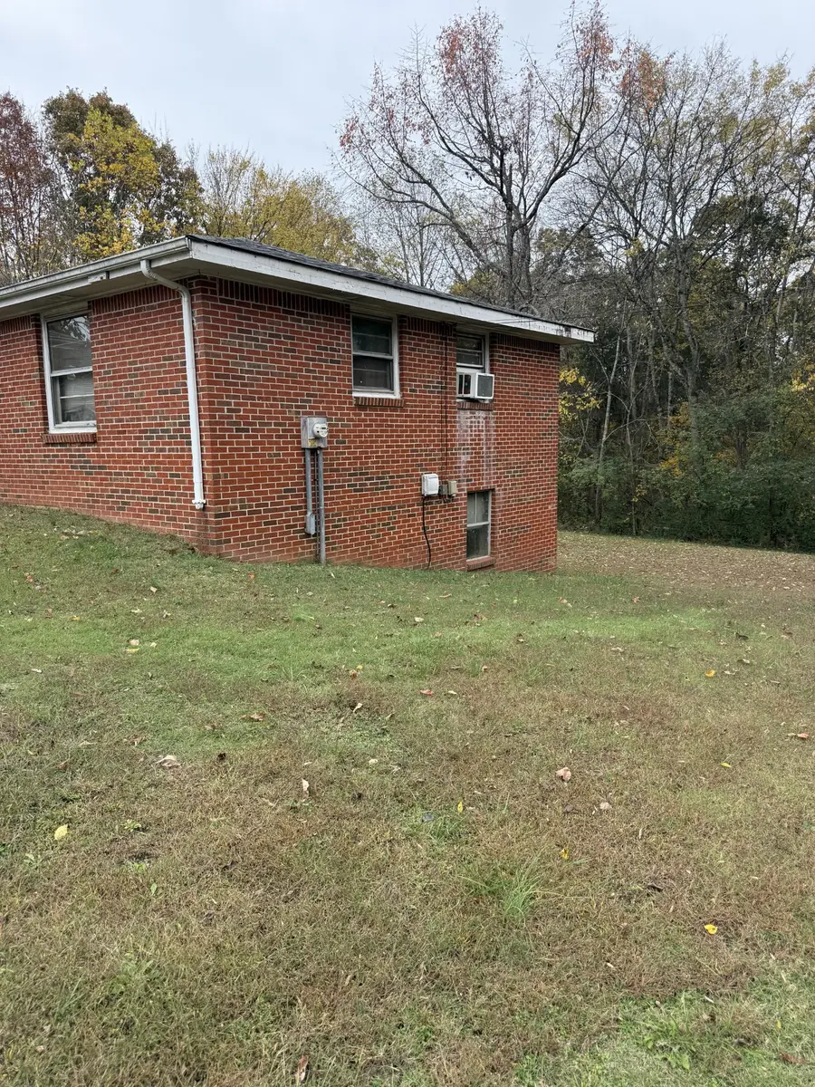 275 Attaway Rd, Clarksville, TN 37040 - Image #2