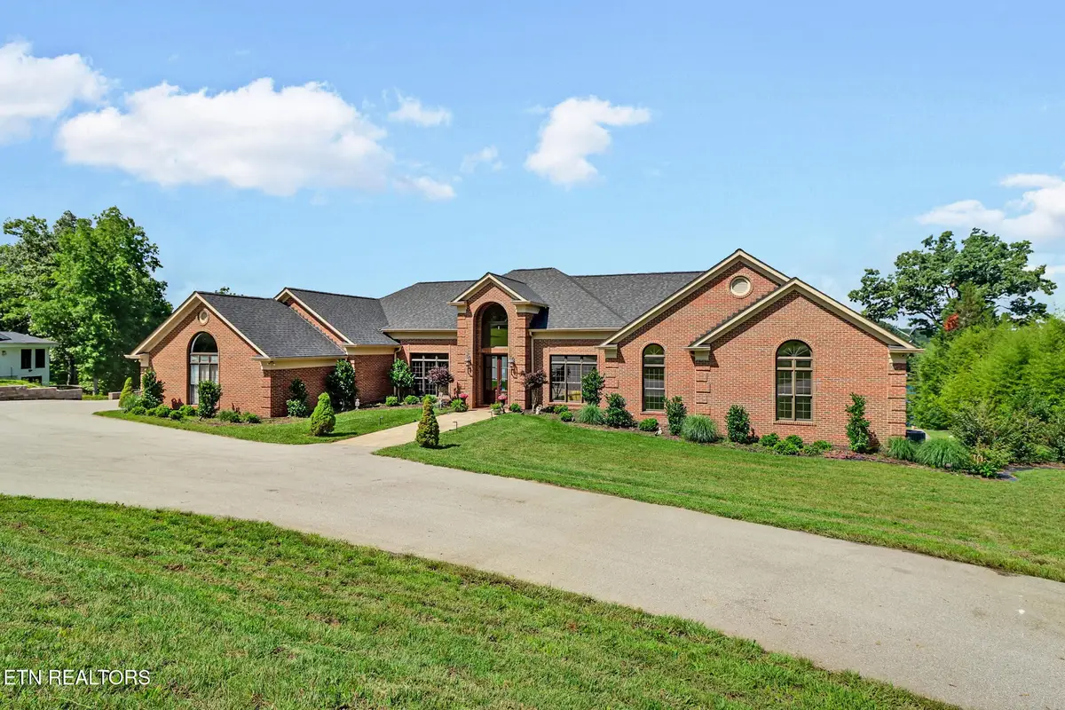 1042 Holiday Drive, Crossville, TN 38555 - Image #1