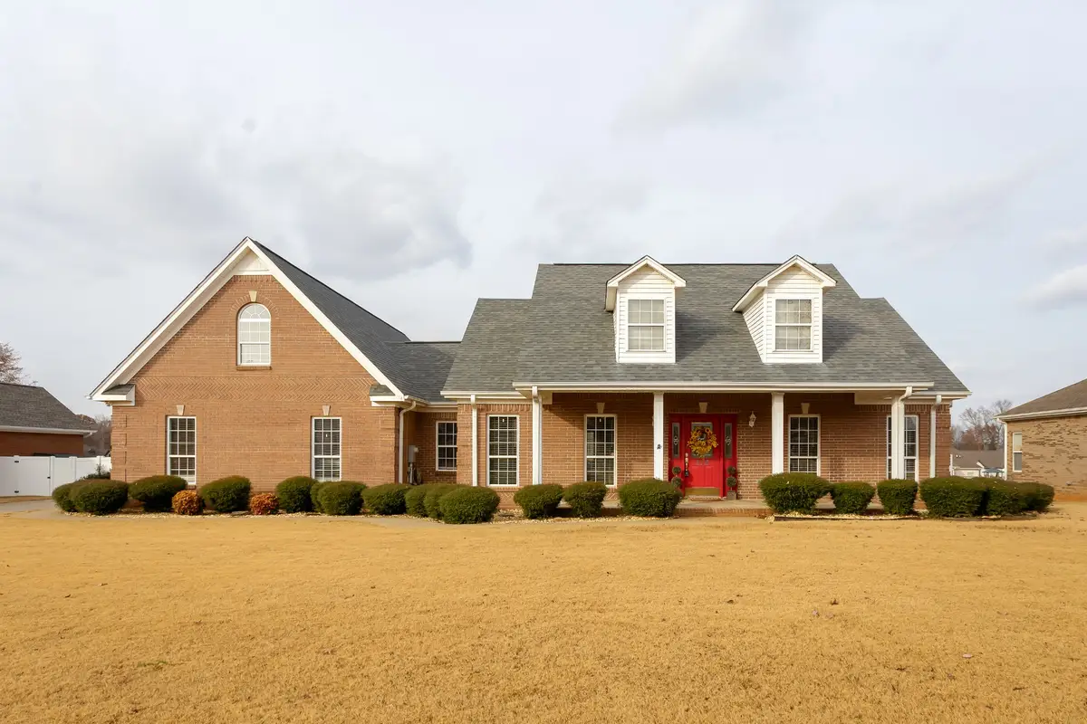 218 Rosewood Ln, Killen, AL 35645 - Image #1
