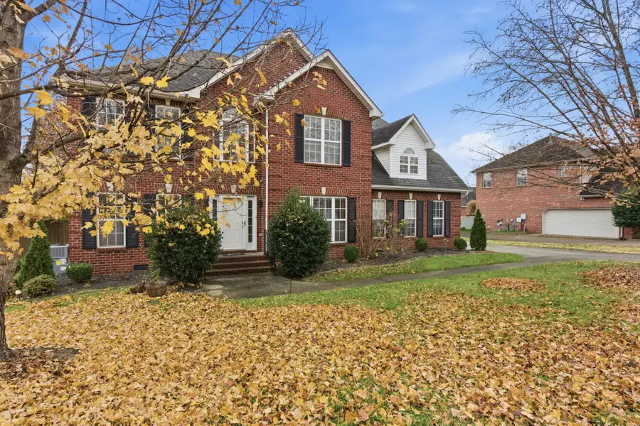 223 Comer Cir, Murfreesboro, TN 37128 - Image #3