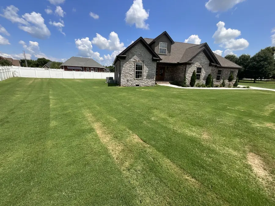 309 Honeysuckle Ln, Shelbyville, TN 37160 - Image #3