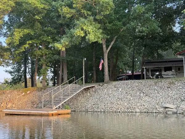 261 Lakeview Dr, Bath Springs, TN 38311