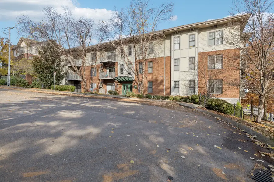 3100 West End Circle #102, Nashville, TN 37203 - Image #2