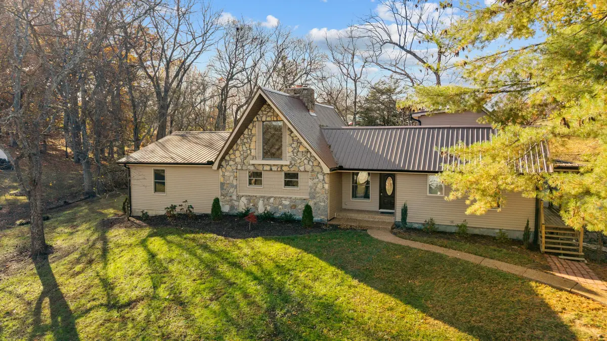 325 Walnut Ct, White House, TN 37188 - Image #1