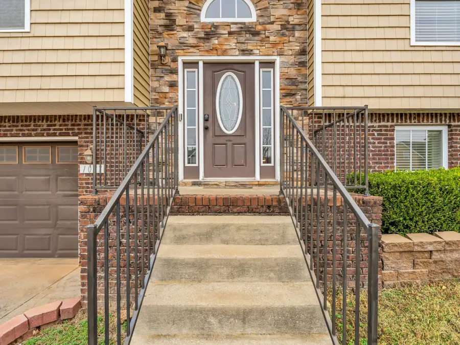 1037 Ishee Dr, Clarksville, TN 37042 - Image #3