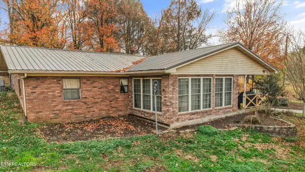 2436 Allegheny Loop Rd, Maryville, TN 37803