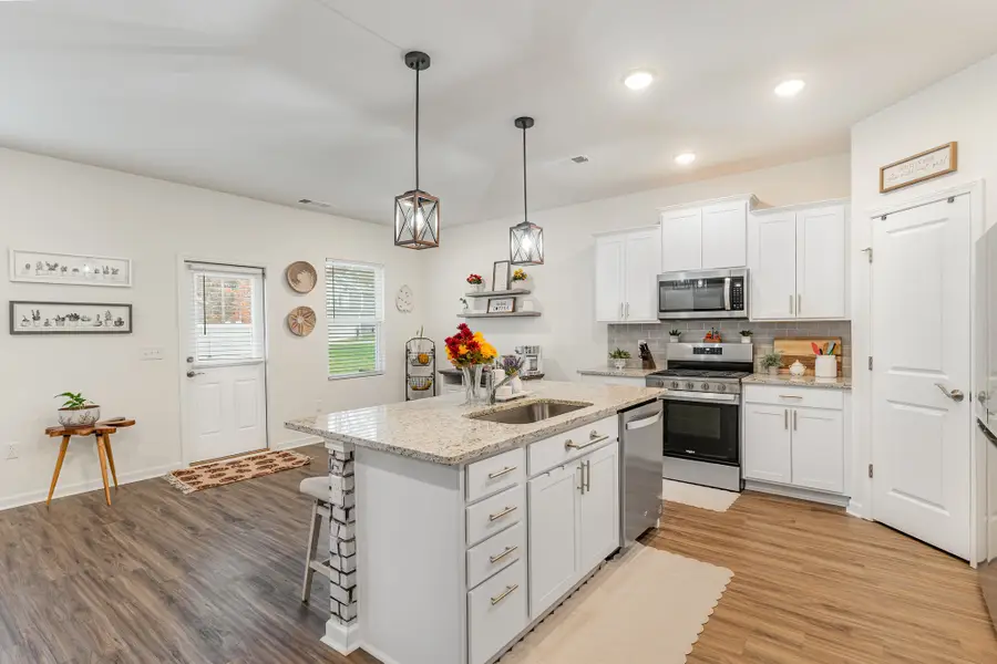 428 Brook Avenue, White House, TN 37188 - Image #2