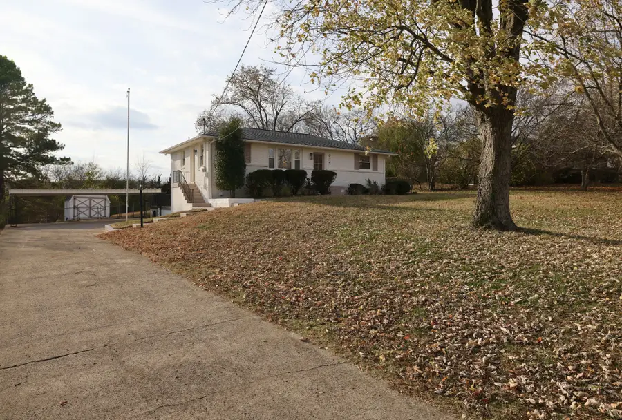 924 Shauna Dr, Nashville, TN 37214 - Image #2