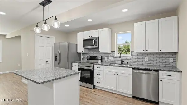 601 N Kingston Ave, Rockwood, TN 37854