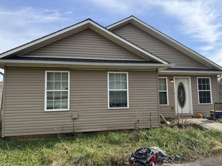 870 Catherine Crisp Way, Kodak, TN 37764 - Image #2