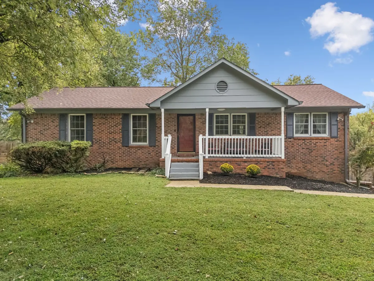 108 Walnut Dr, Columbia, TN 38401 - Image #1