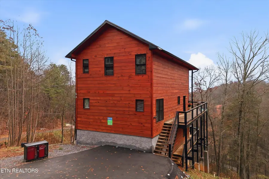 1110 Laddie Buck Lane, Gatlinburg, TN 37738 - Image #3