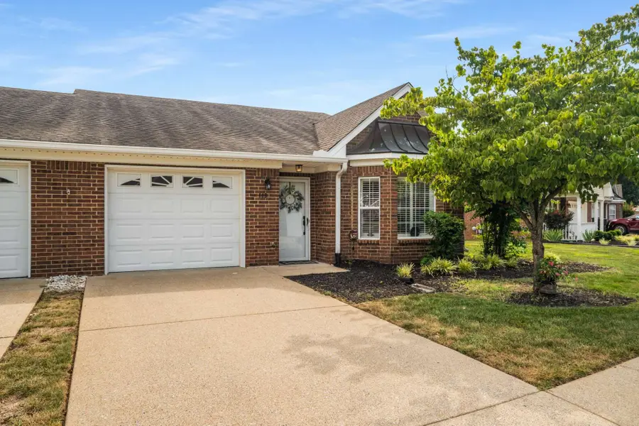 443 Forest Glen Cir, Murfreesboro, TN 37128 - Image #2