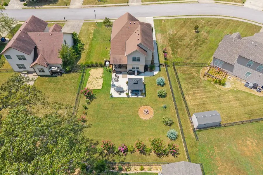 296 Ivy Bend Cir, Clarksville, TN 37043 - Image #3