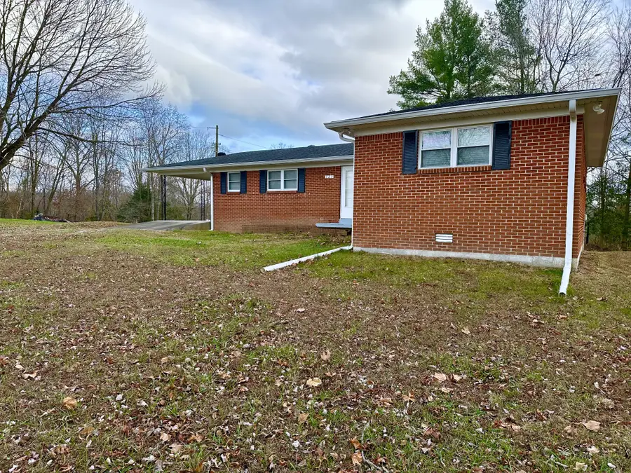 329 Poplar Dr, Red Boiling Springs, TN 37150 - Image #2
