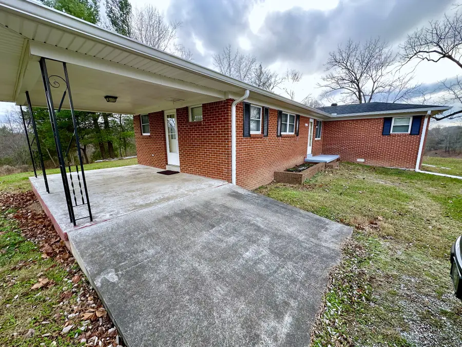 329 Poplar Dr, Red Boiling Springs, TN 37150 - Image #3