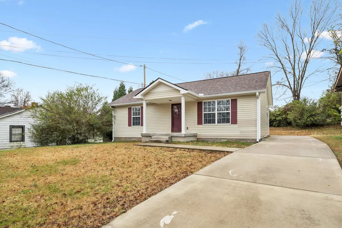 422 Glenn St, Clarksville, TN 37040 - Image #1