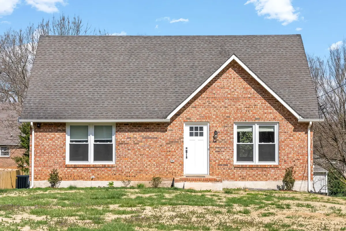 1815 Palamino Dr, Clarksville, TN 37042 - Image #1