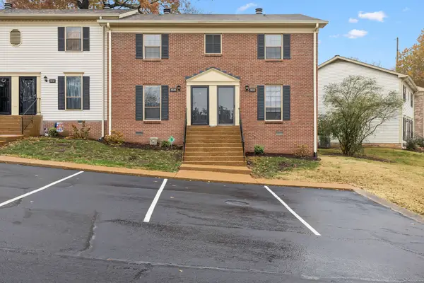 5720 Stone Brook Dr, Brentwood, TN 37027