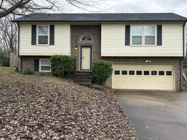 2124 Single Tree Dr, Clarksville, TN 37040