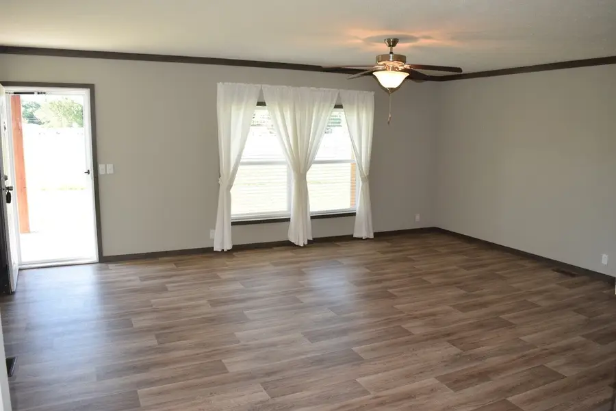 4327 Hanestown Rd, Westmoreland, TN 37186 - Image #2