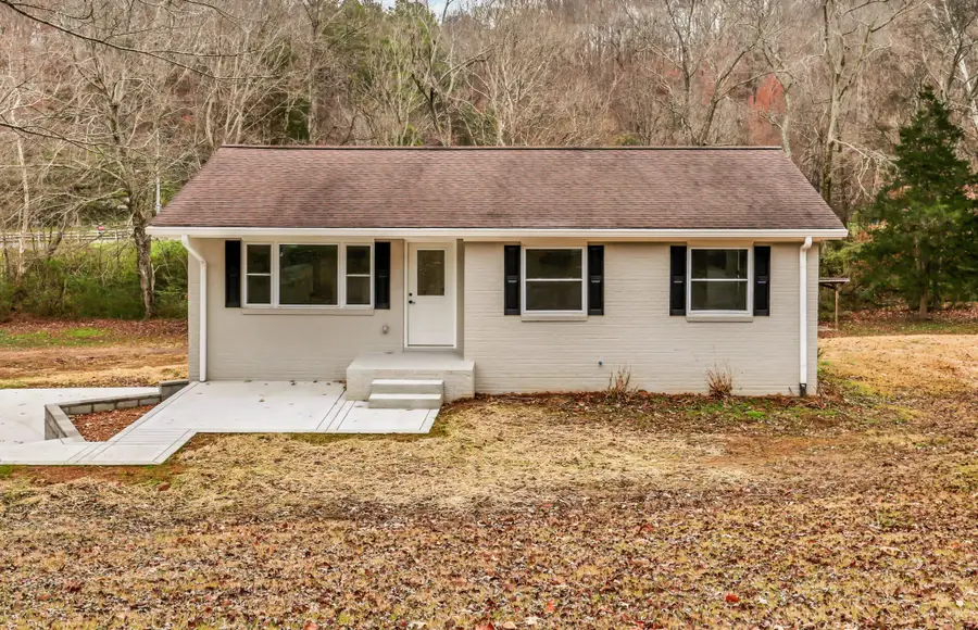 216 Valley View Rd, Dover, TN 37058 - Image #2