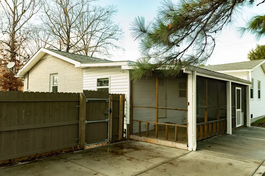 101 Southwood Dr, Dickson, TN 37055 - Image #2