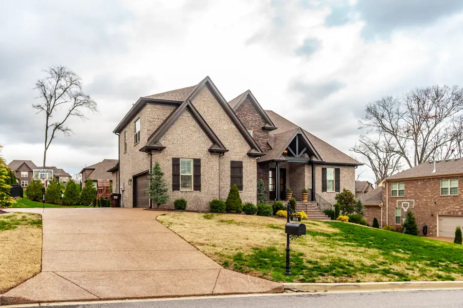 2024 Hawkwell Cir, Hendersonville, TN 37075 - Image #3