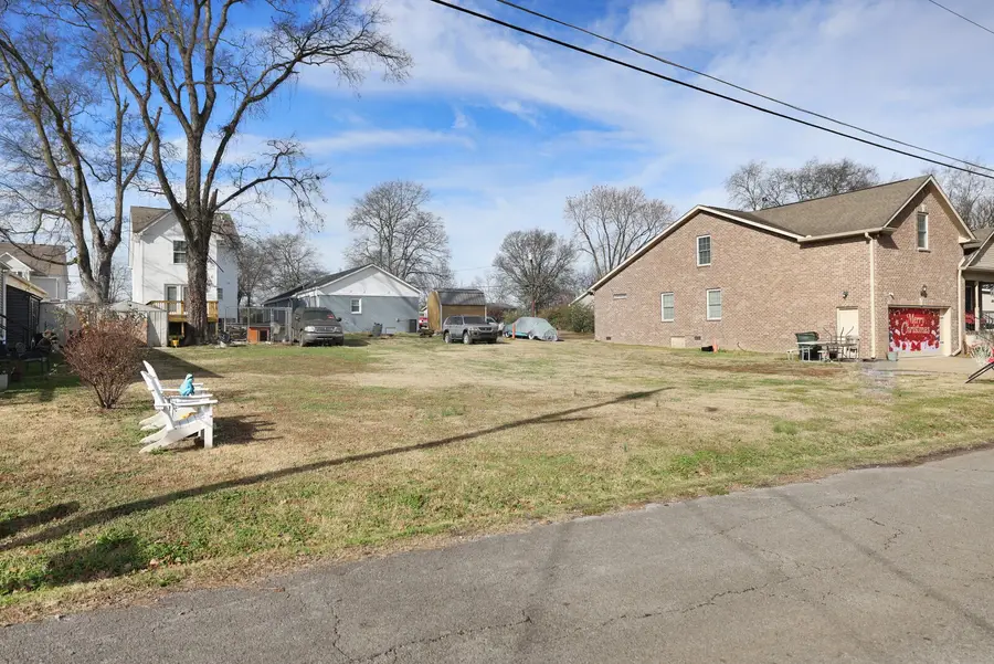 172 S Maple Ave, Gallatin, TN 37066 - Image #2