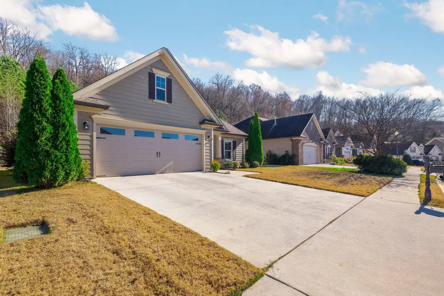 5445 Bungalow Circle, Hixson, TN 37343 - Image #2