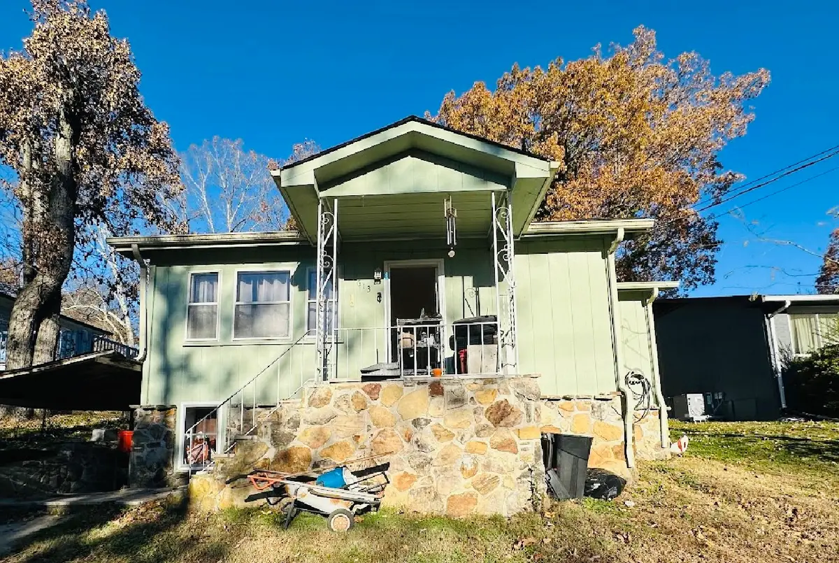 613 W 4th Ave W, Lenoir City, TN 37771 - Image #1