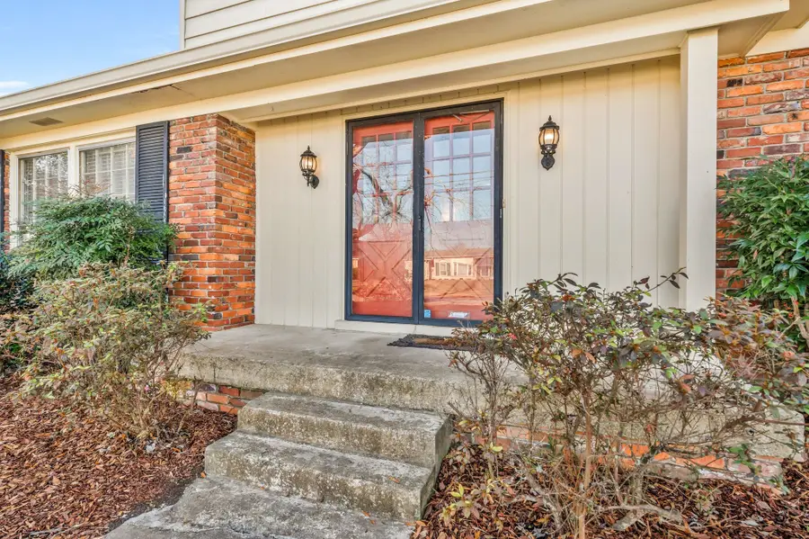 727 Harpeth Pkwy W, Nashville, TN 37221 - Image #2