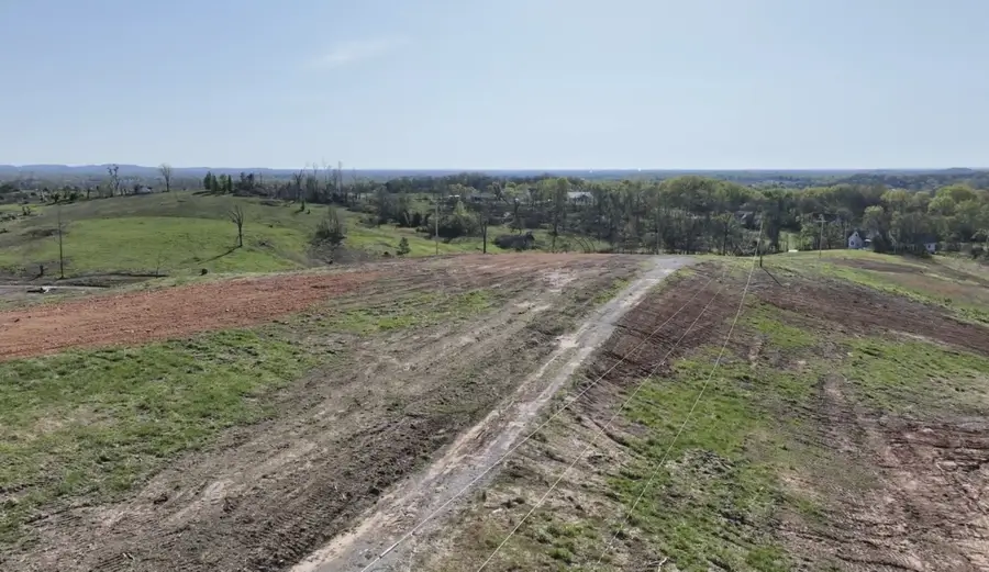 1696 Blackburn Ln, Spring Hill, TN 37174 - Image #2