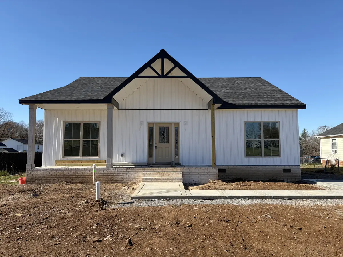 985 Long Beech Dr, Clarksville, TN 37042 - Image #1