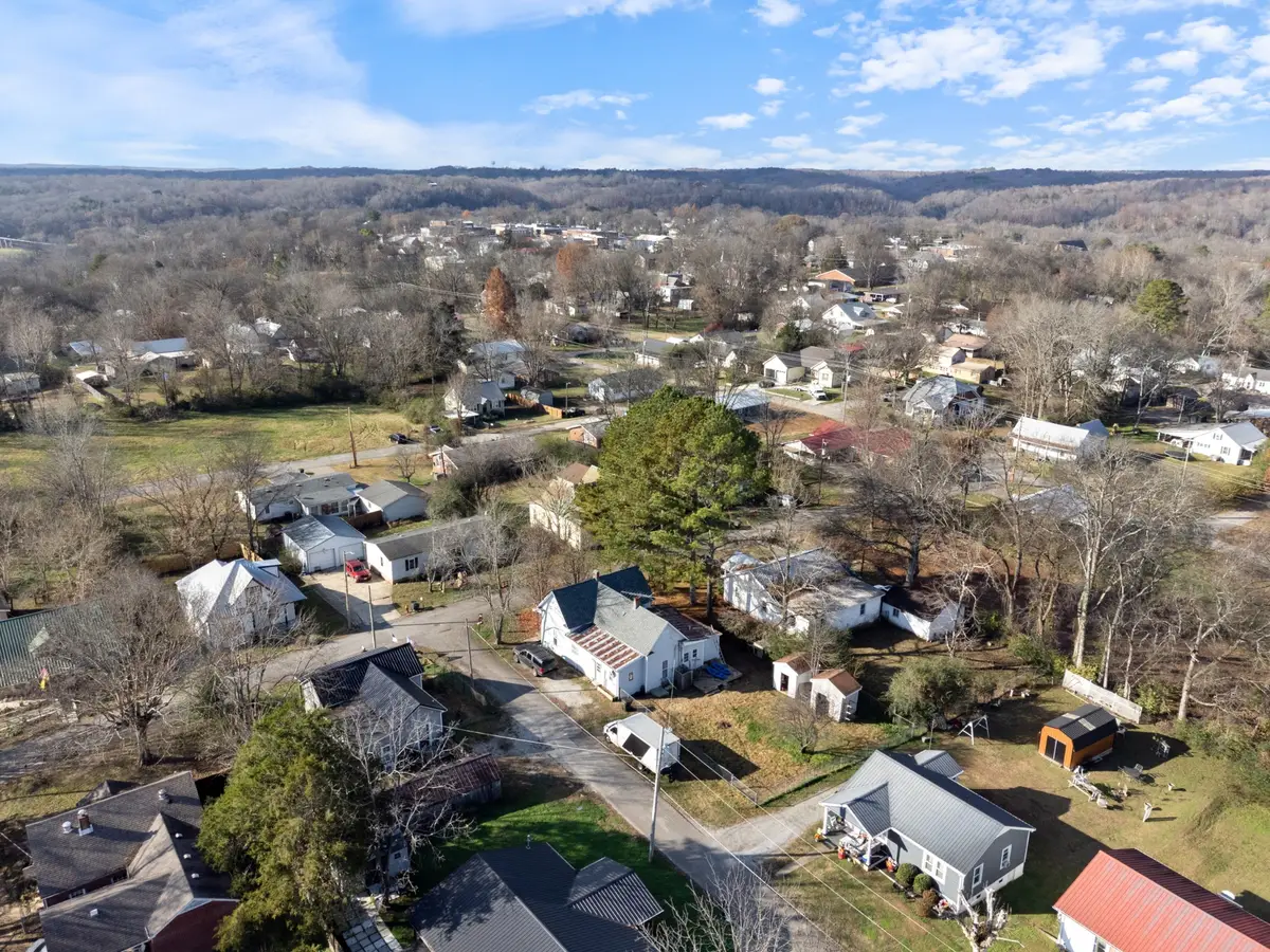 121 Nall Ave, Centerville, TN 37033 - Image #1