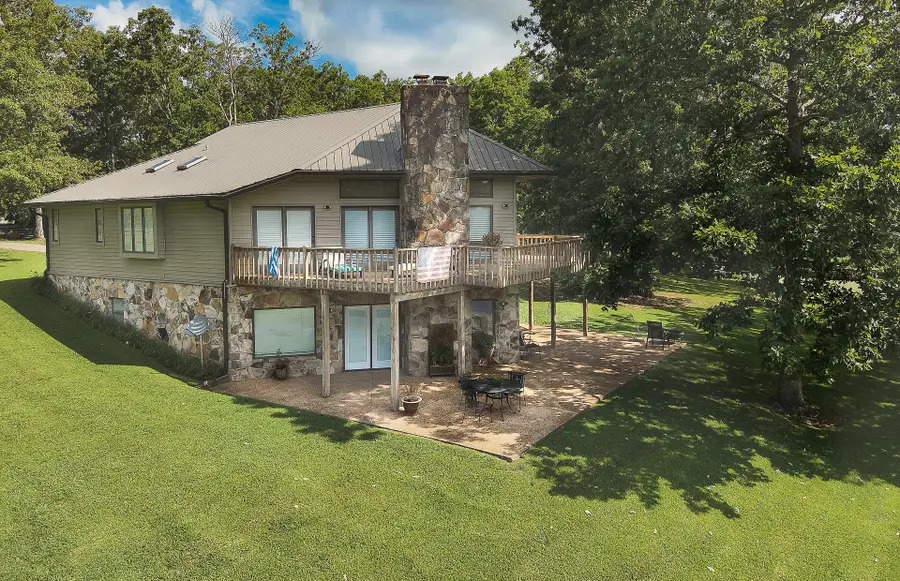 137 Lake Shore Blvd, Coalmont, TN 37313 - Image #2