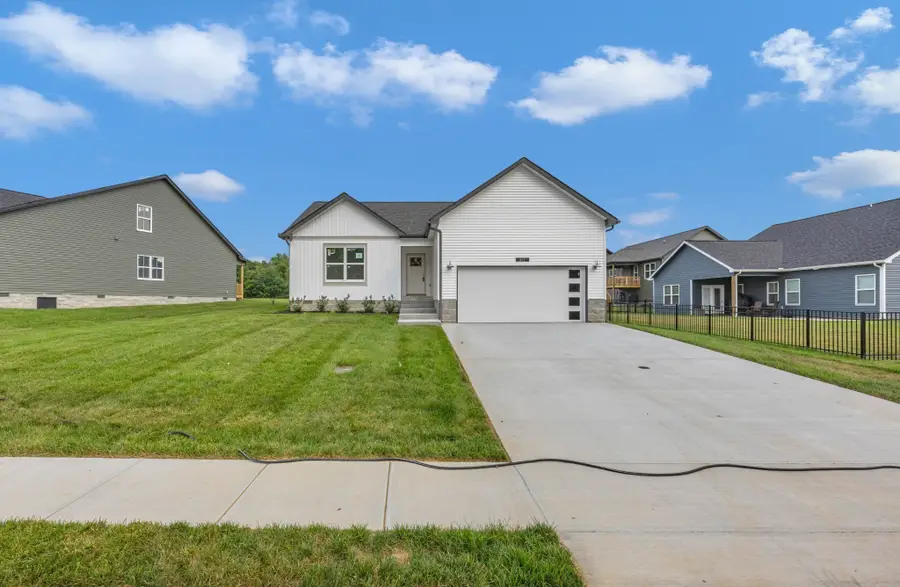 370 Galway Dr, Clarksville, TN 37042 - Image #2