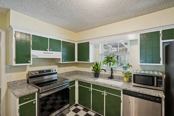 465 Rockwood Dr, Hermitage, TN 37076