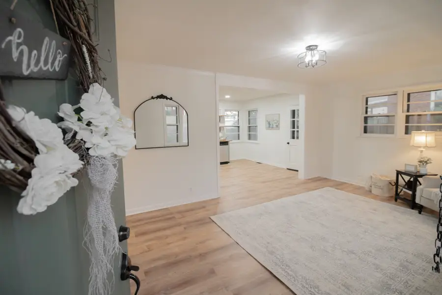 2907 Dunmore Dr, Nashville, TN 37214 - Image #2