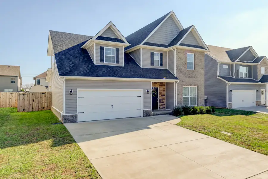 1523 Kingbird Dr, Clarksville, TN 37040 - Image #2