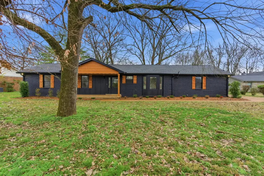 421 Clifton Dr, Goodlettsville, TN 37072 - Image #3