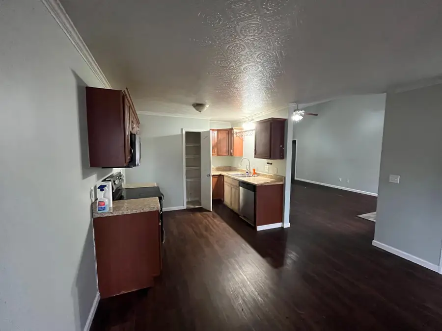 2305 Lone Oak Rd, Paris, TN 38242 - Image #3