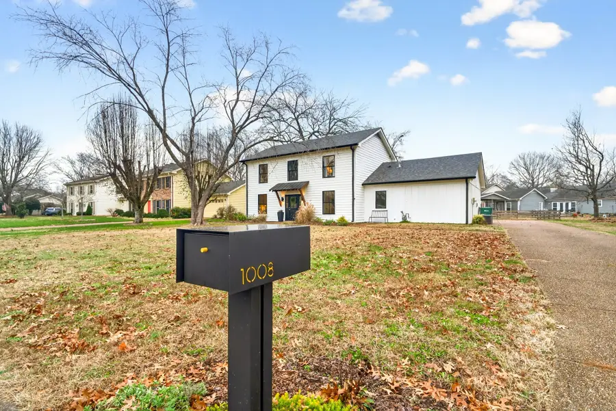 1008 Boxwood Dr, Franklin, TN 37069 - Image #2