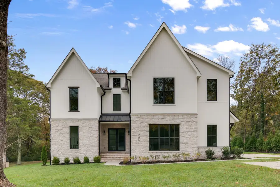 706 Brook Hollow Rd, Nashville, TN 37205 - Image #2
