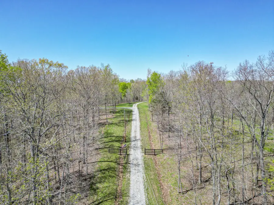 317 Highway 100, Centerville, TN 37033 - Image #2