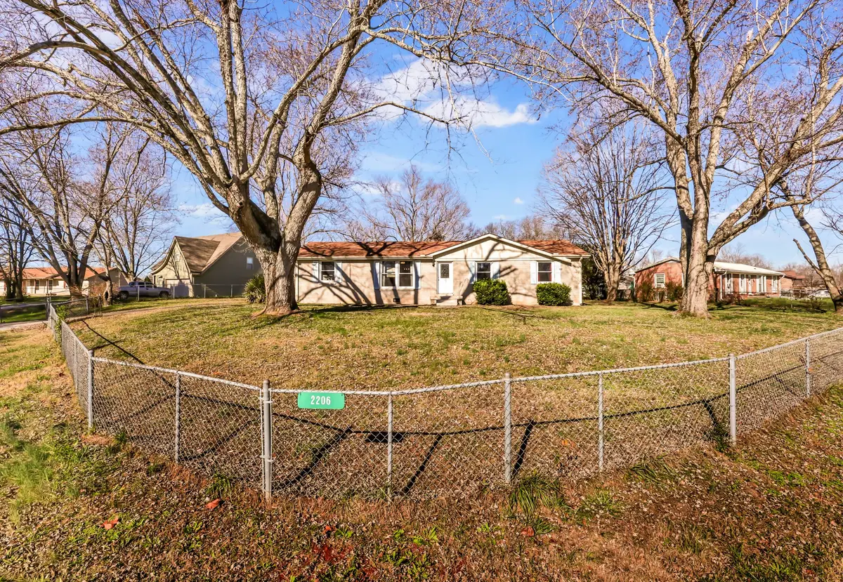 2206 Green Acres Dr, Clarksville, TN 37042 - Image #1