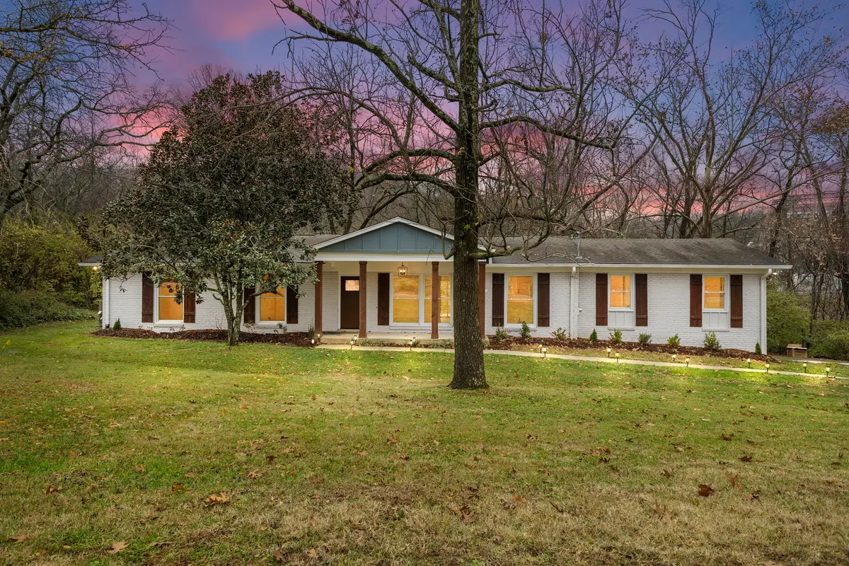782 Rhonda Ln, Nashville, TN 37205 - Image #1