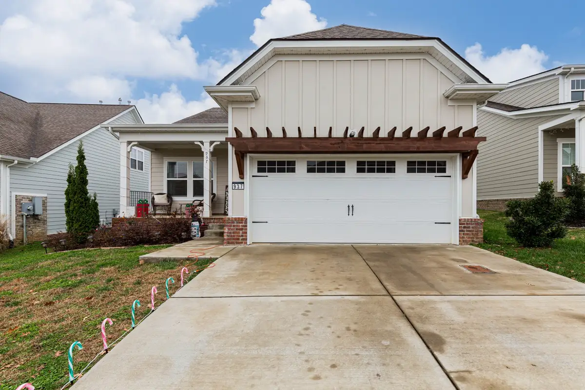 937 Carraway Ln, Spring Hill, TN 37174 - Image #1