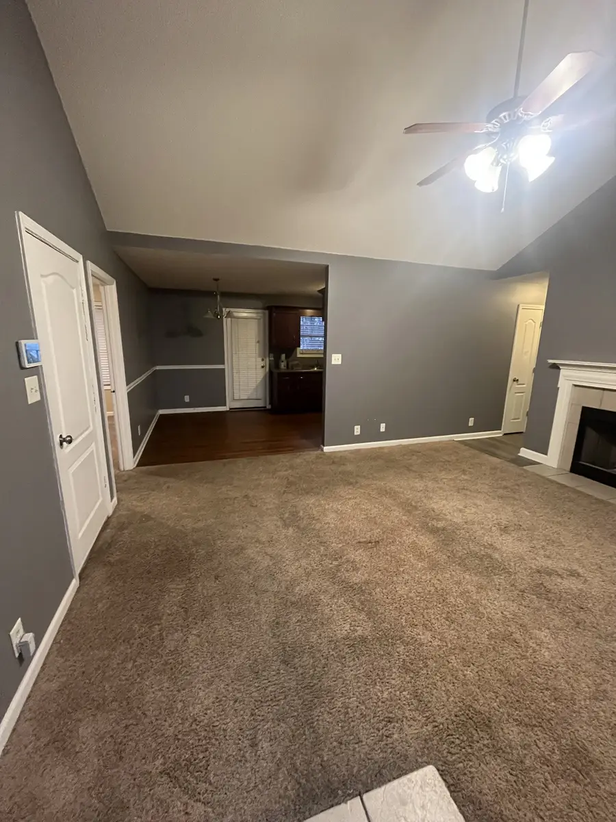 390 Paris Dr, Clarksville, TN 37042 - Image #3