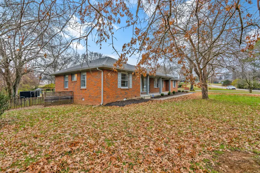 124 N Laurel Cir, Columbia, TN 38401 - Image #3